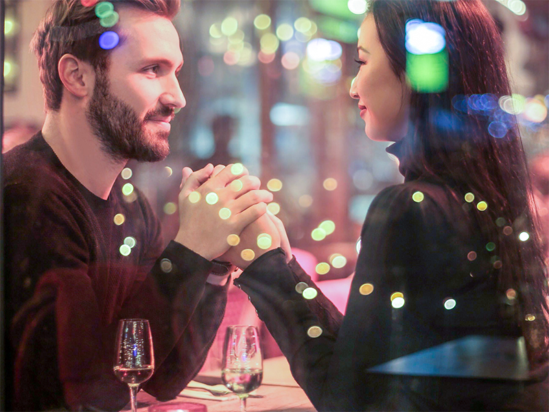 Trouver l’amour en dehors des sites de rencontre